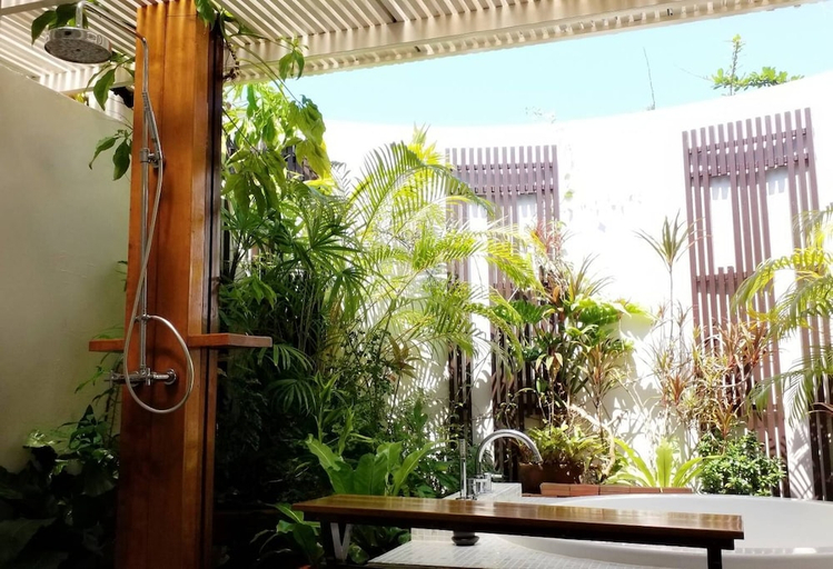 Bathroom 3, Shantaa Resort, K. Ko Kut