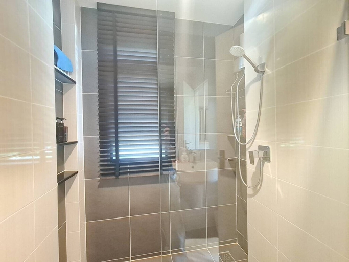 Bathroom 3, Castello Di Mare, Cha-Am