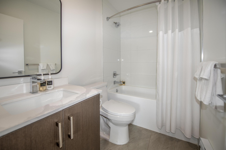Bathroom 5, Coast Penticton Hotel, Okanagan-Similkameen