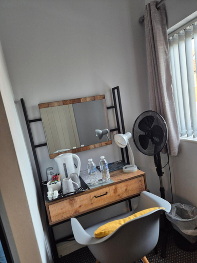 Bathroom 5, Rooms at number 4, Norfolk
