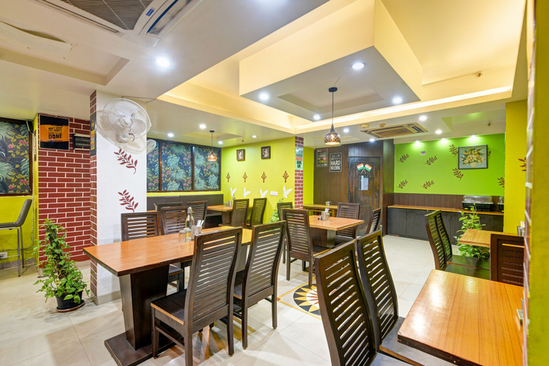 Food & Drinks 5, Airport Hotel Grand Delhi, Delhi