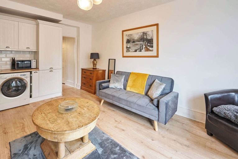 Room 2, Host Stay Grand Parade Apartment, Brighton and Hove