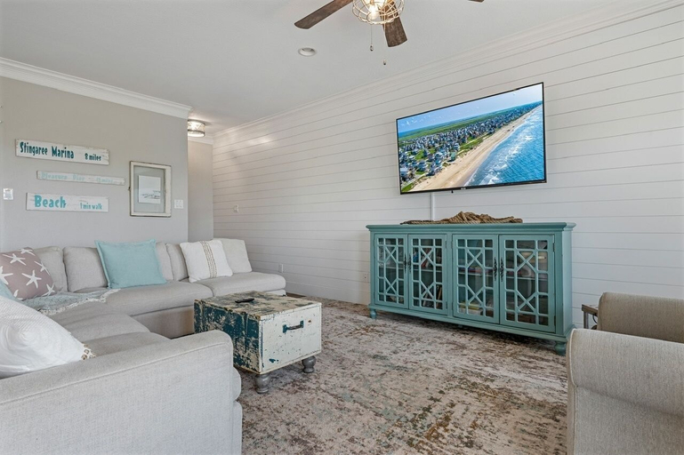 Living area 3, B3 Sand Ranch 4 Bedroom Home, Galveston