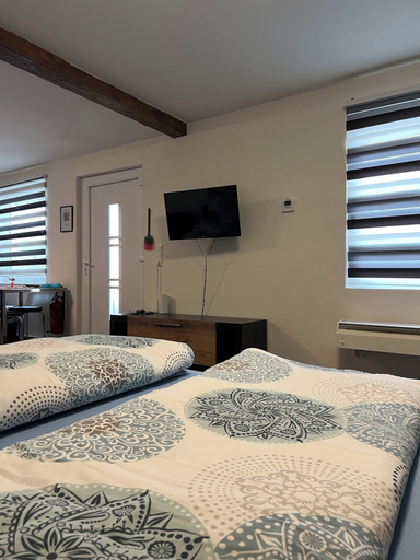 Room 3, Apartments & Zimmer, Düren