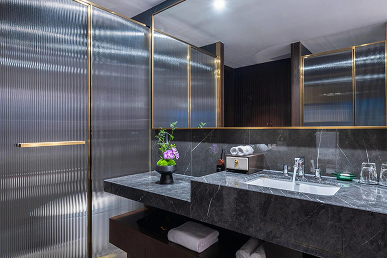 Bathroom 5, Wyndham Grand Plaza Royale Ningbo, Ningbo