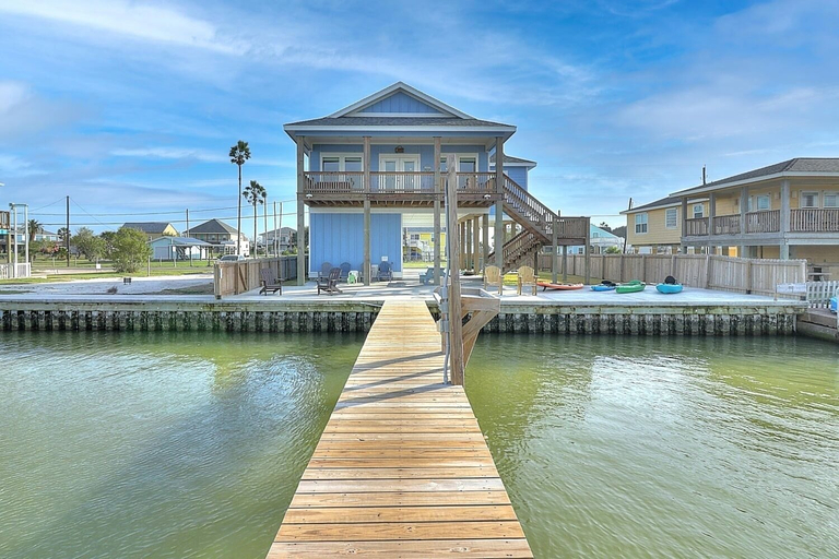 Property grounds 2, Copano Hooked 4 Bedroom Home by RedAwning, Aransas