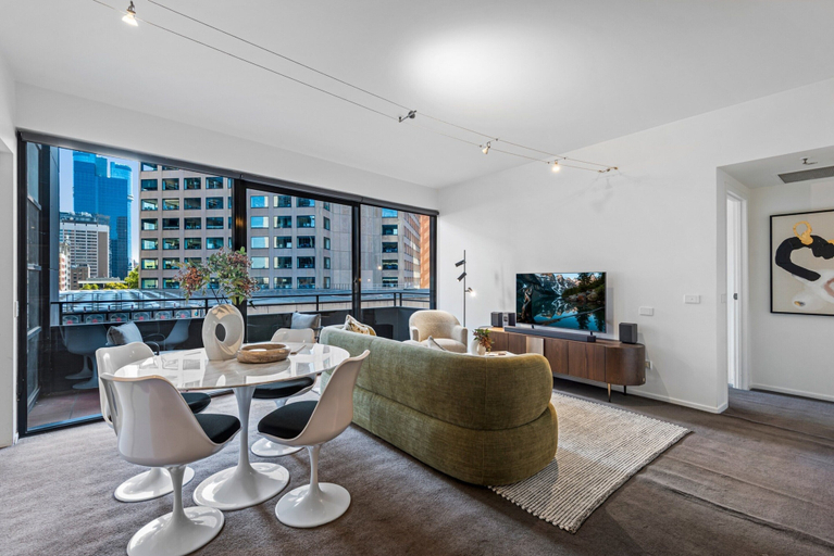 Dining 4, Chic Inner-city Stay With Balcony, Melbourne