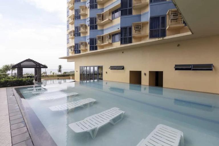 Outdoor Pool, EMBASSYPOD 28, Manila City