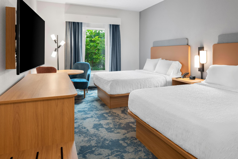Bedroom 2, Hampton Inn by Hilton Gainesville-Haymarket, Prince William