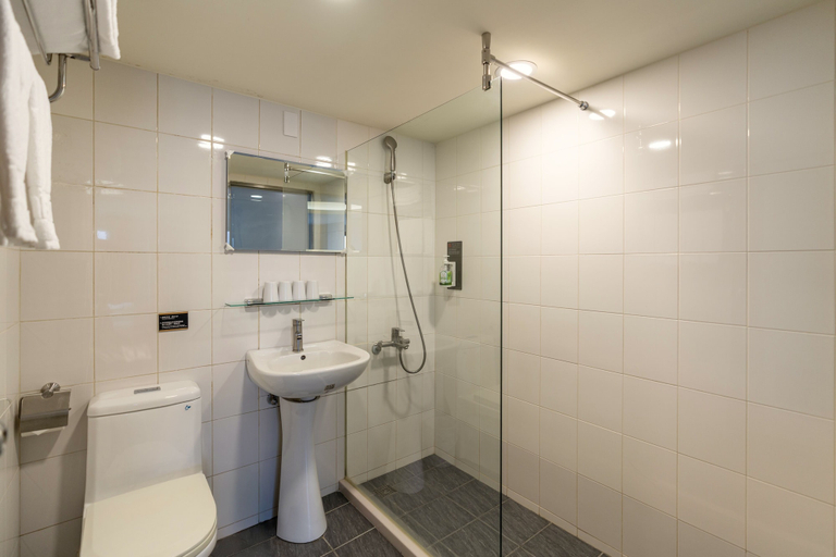 Bathroom 3, Chillax Inn, Kaohsiung