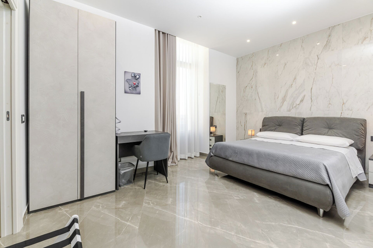 Room 5, Nova Suite, Catania