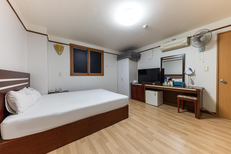 Bedroom 3, Ulsan Youngnam Alps Valentine Oncheon, Ulju