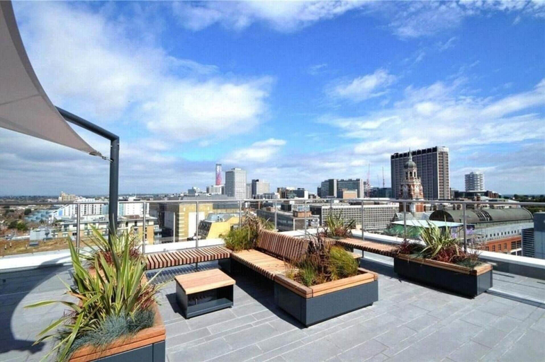 Terrace/patio, Modern Flat/central Croydon/sleeps 4/free Parking, London