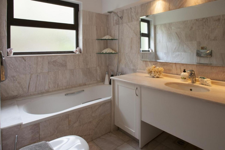 Bathroom, ISTRON BAY VILLAS, Crete