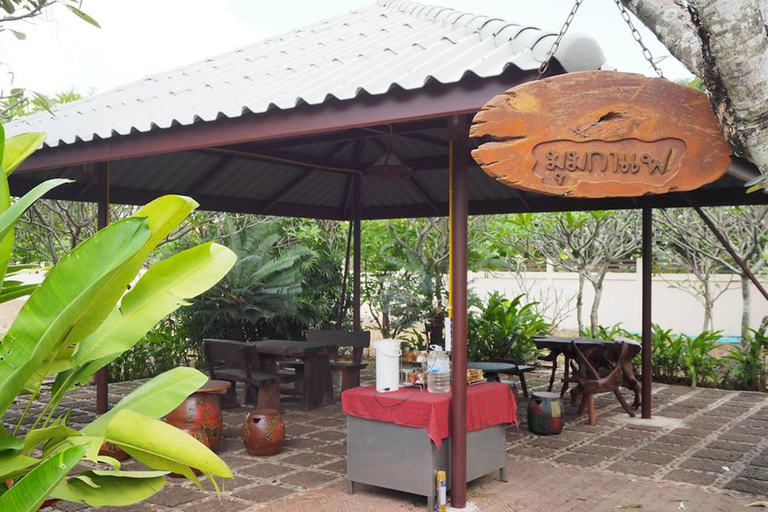 Food & Drinks 5, Country Inn 304, Sri Mahar Pho