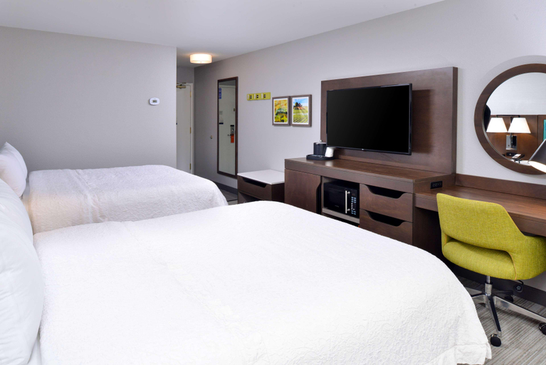 Bedroom 3, Hampton Inn Laporte, LaPorte