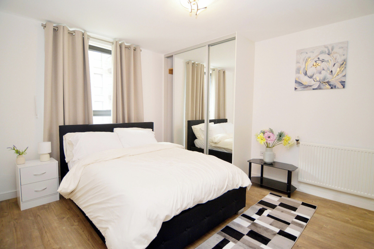 Room, Apartment - Sleeps 5 & pets allowerd, London