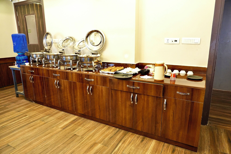 Food & Drinks 5, Hotel Royal Saffron By Majesta Stays, Delhi