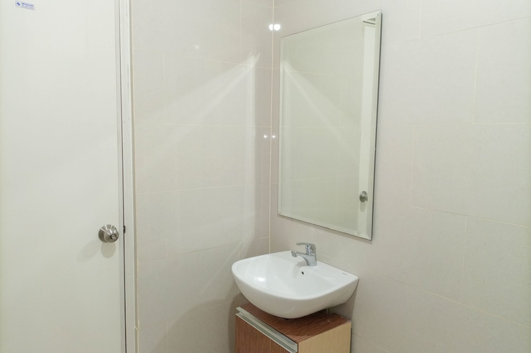 Bathroom 5, Minimalist And Comfort Studio Podomoro City Deli Medan Apartment, Medan