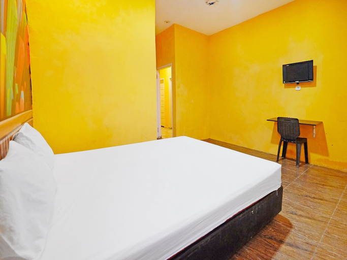 Bedroom 2, Hotel O Wisma Pelangi Palopo, Palopo