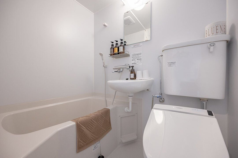 Bathroom, HOTEL R9 The Yard Tagawakawara, Tagawa