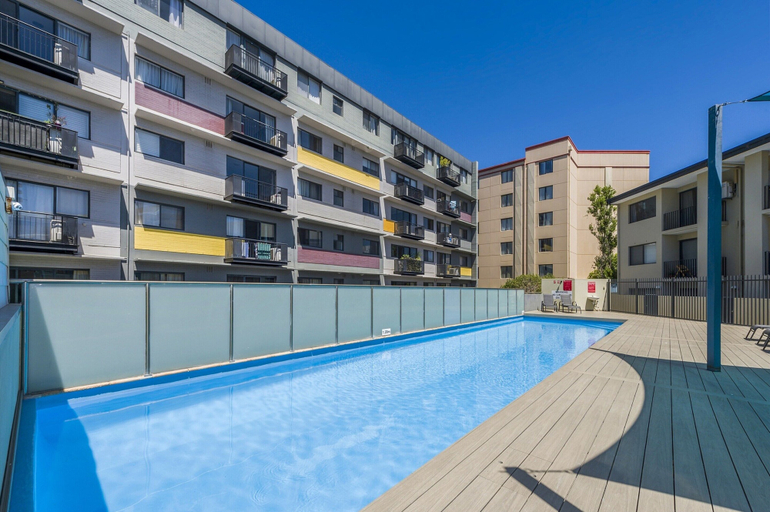 Pool 3, Central East Perth Flat With Pool & Gym Access, Perth