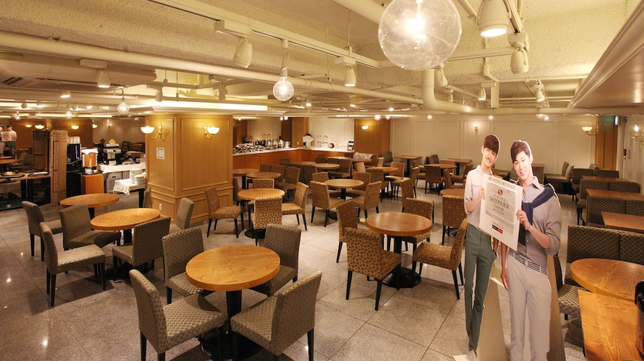 Food & Drinks 4, Hotel Skypark Central Myeongdong, Jung