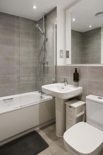 Bathroom 4, Reading Retreat 1 Bed With Private Parking, Wokingham