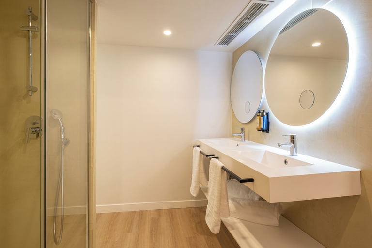 Bathroom 4, Dorma Sardinero, Cantabria