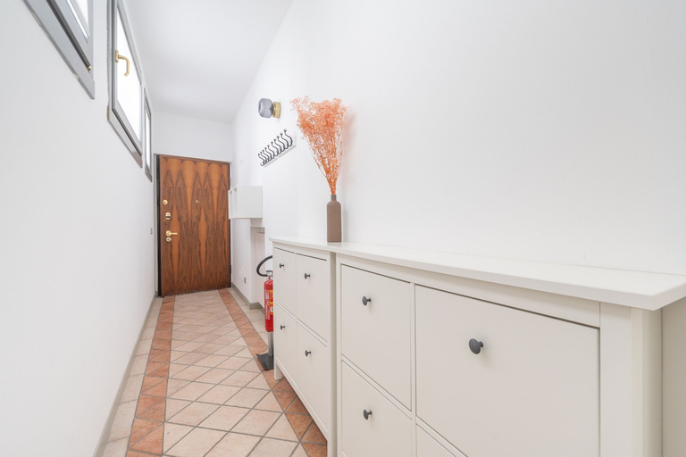 Room 5, Boccaccio - Stunning Central 1bdr With Terrace in Cadorna Area, Milano