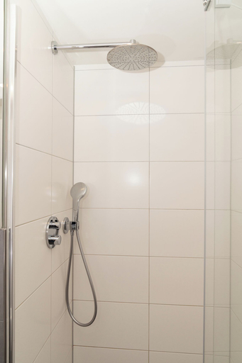 Bathroom 5, Der Hirschen, Breisgau-Hochschwarzwald