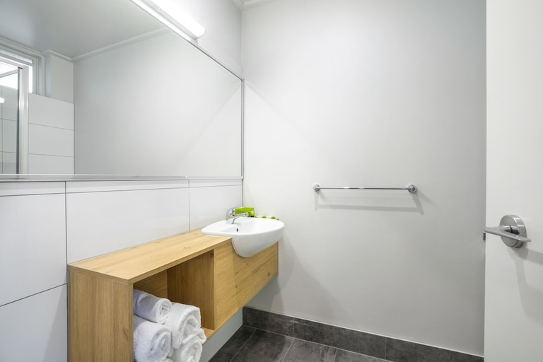 Bathroom, Nightcap at Keysborough Hotel, Melbourne