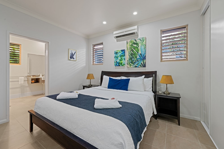 Bedroom 2, Blue Summit Hideaway, Eacham