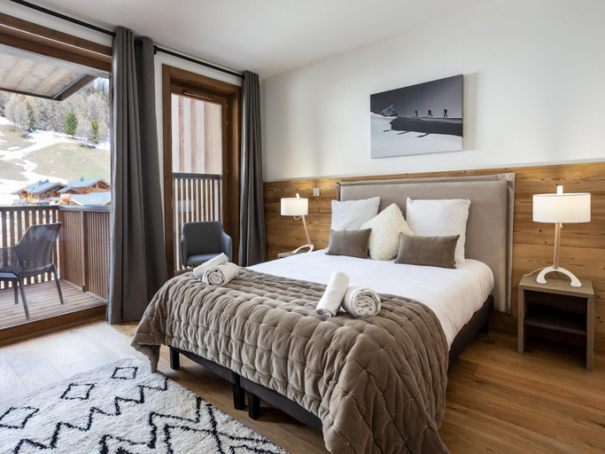 Room 2, Chalet in Paradiski With Ski-in/ski-out Access, Savoie