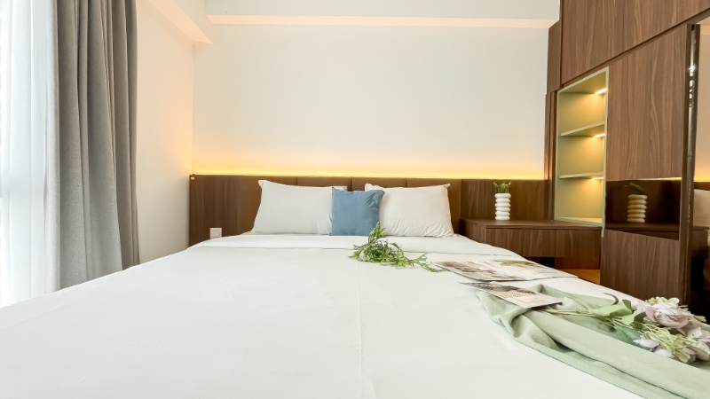 Bedroom 5, Homey 2BR at Sky House BSD Apartment By Travelio, Tangerang Selatan