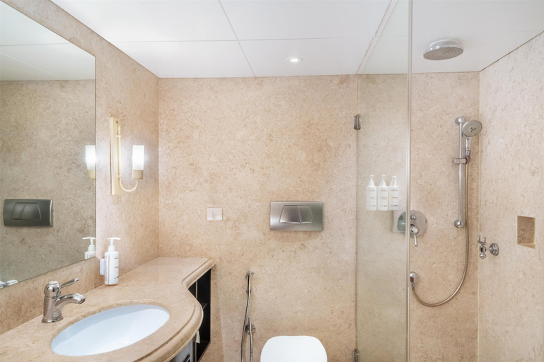 Bathroom 3, St Marks Hotel, Bangalore