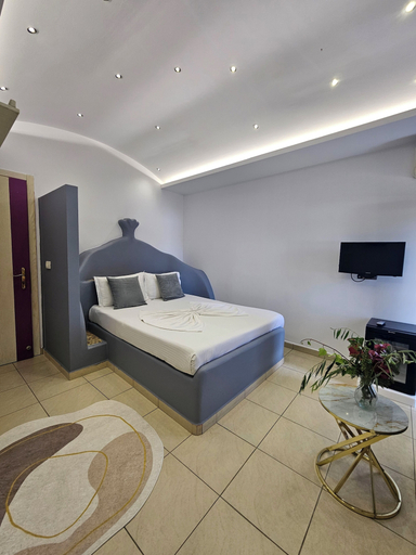 Room 3, Golden Flower Hotel, Tiranës