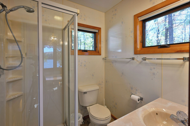 Bathroom 4, Sandy Shores, Bayfield