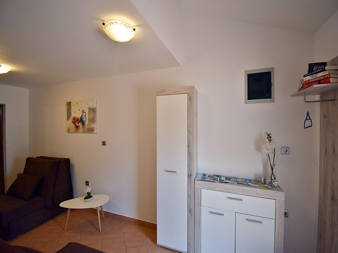 2, Apartment in Pula near Hidrobaza Beach, Pula