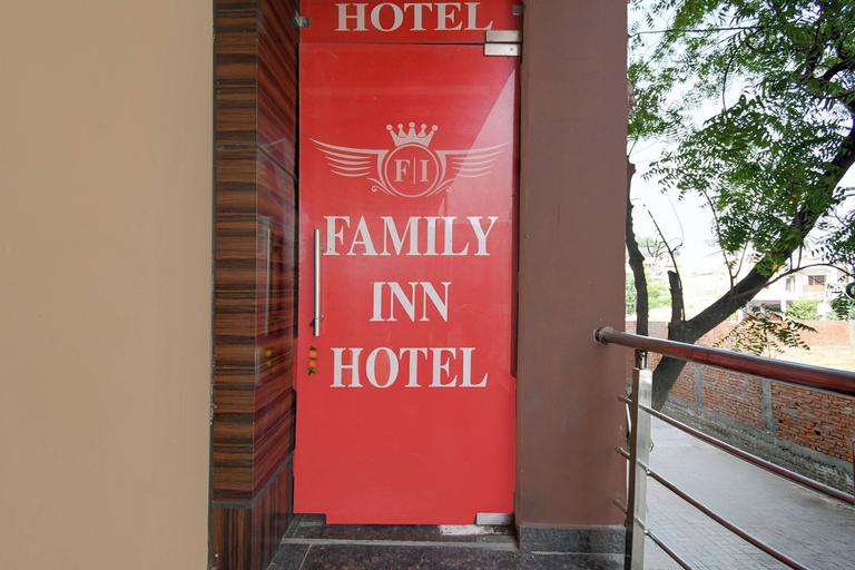 Property entrance 4, Fabhotel Family Inn, Lucknow