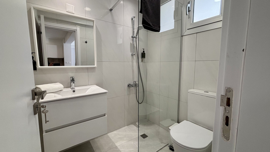 Room 3, Kantara Garden Apartment