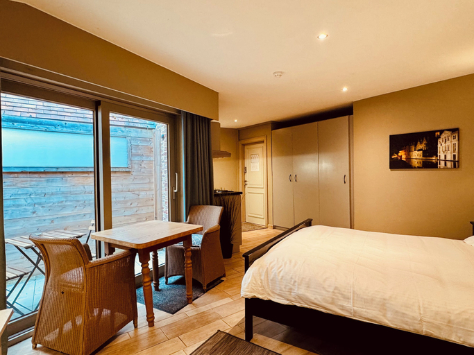 Bedroom 2, Inn Bruges Suites, West-Vlaanderen