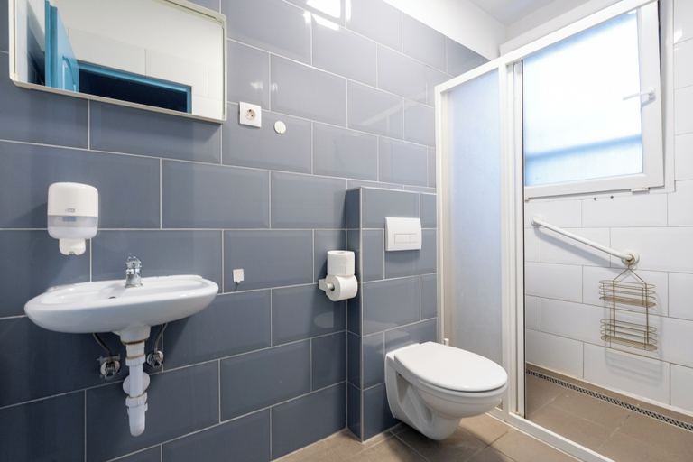 Bathroom 4, WOW City Hostel, Budapesti
