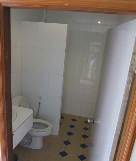 Bathroom 3, Oasis Resort, Mueang Krabi