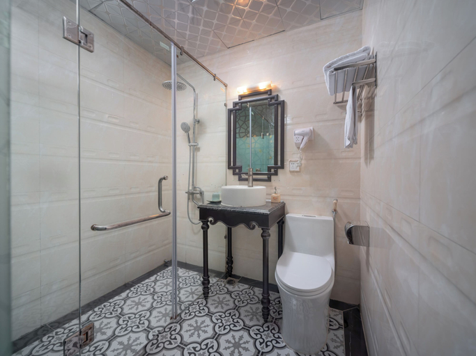 Bathroom 5, Hanoi Chic Boutique Hotel, Hoàn Kiếm