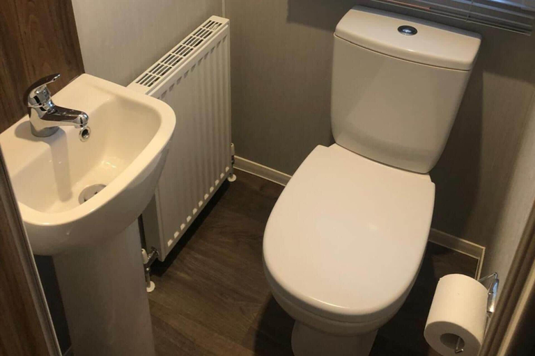 Bathroom 2, Seaside Retreat in Fleetwood, Lancashire