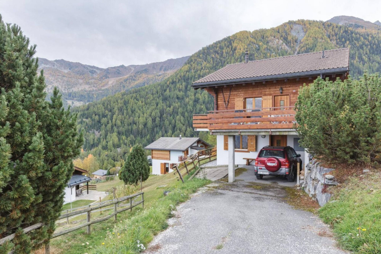 Others 5, La Taniere Cozy Chalet With Incredible Views and Parking, Martigny