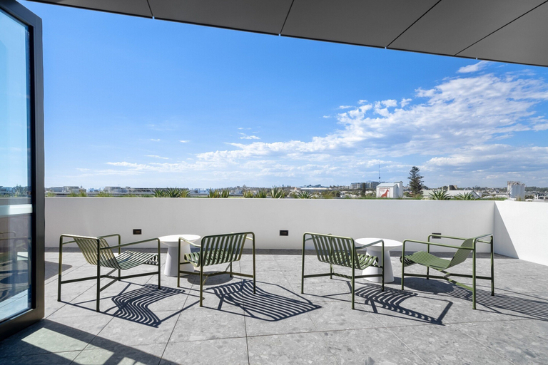 Terrace/patio 4, Stylish 2-bed Apartment With Rooftop BBQ Access, Fremantle