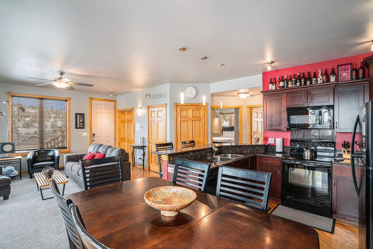 Interior 4, Nakai Peak 41b 2 Bedroom Condo by RedAwning, Larimer