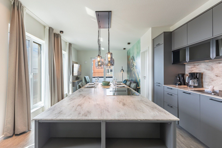 Private kitchen 2, Luxusapartement mit Meerblick, Nordfriesland
